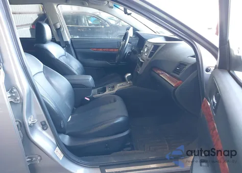 2011 Subaru Outback 2.5I Limited z USA, uszkodzony, nr VIN 4S4BRBJC1B3433228